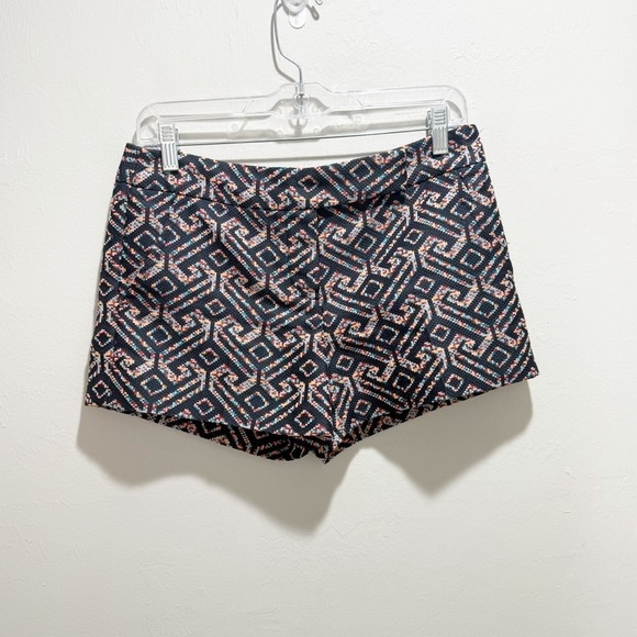 TRINA TURK Women’s Blue Multi CORBIN Mid-Rise Multi-Jacquard Trouser Shorts Sz 2 - Picture 5 of 6